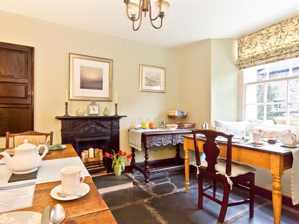 Waterwheel Guesthouse Ambleside Bagian luar foto