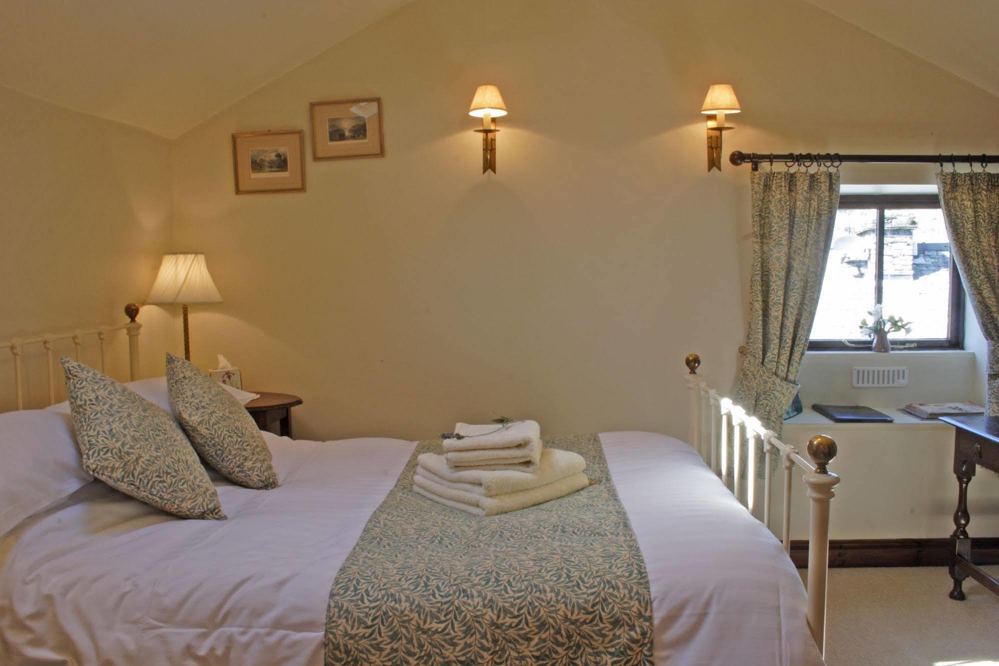 Waterwheel Guesthouse Ambleside Bagian luar foto