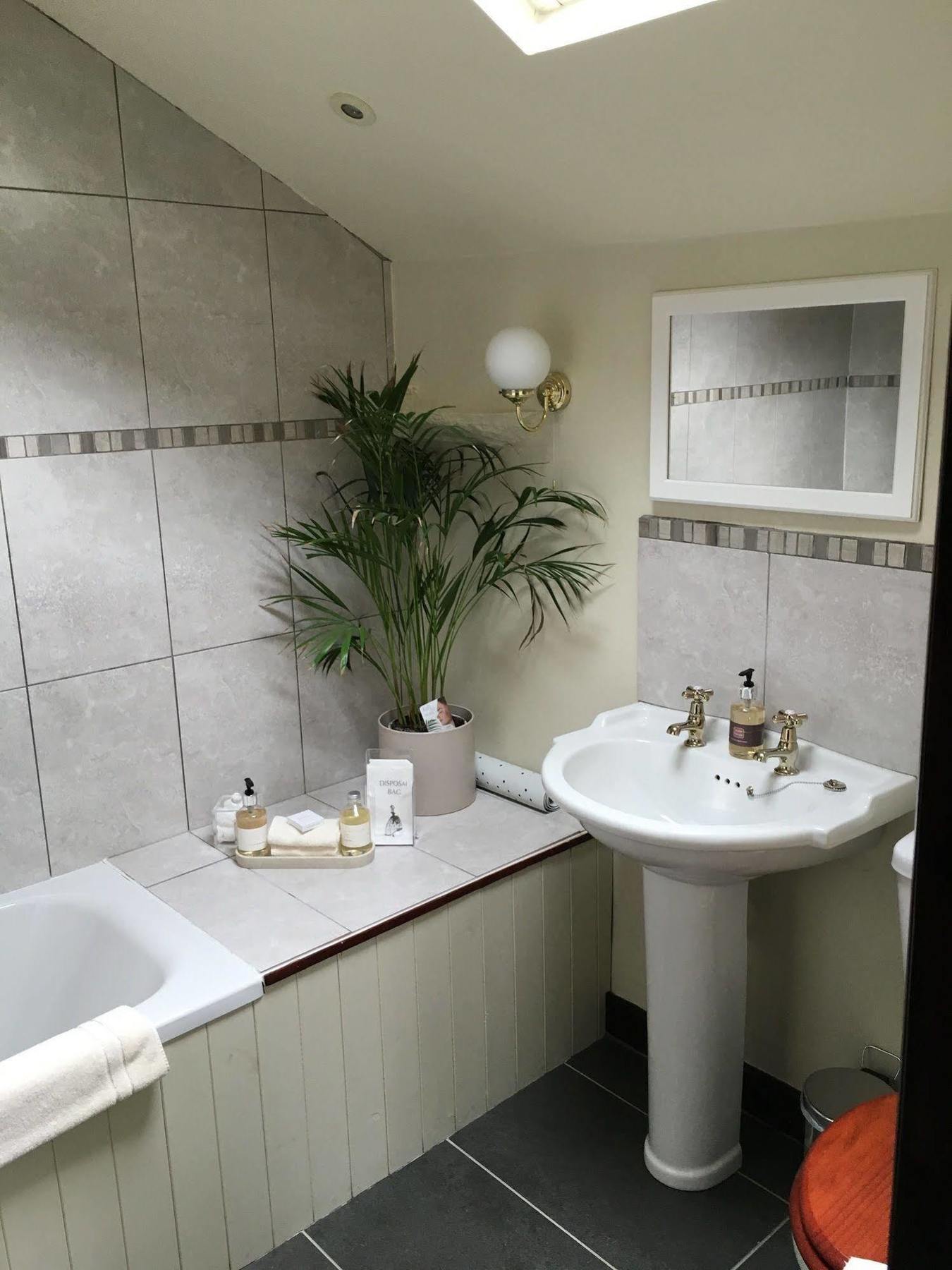 Waterwheel Guesthouse Ambleside Bagian luar foto
