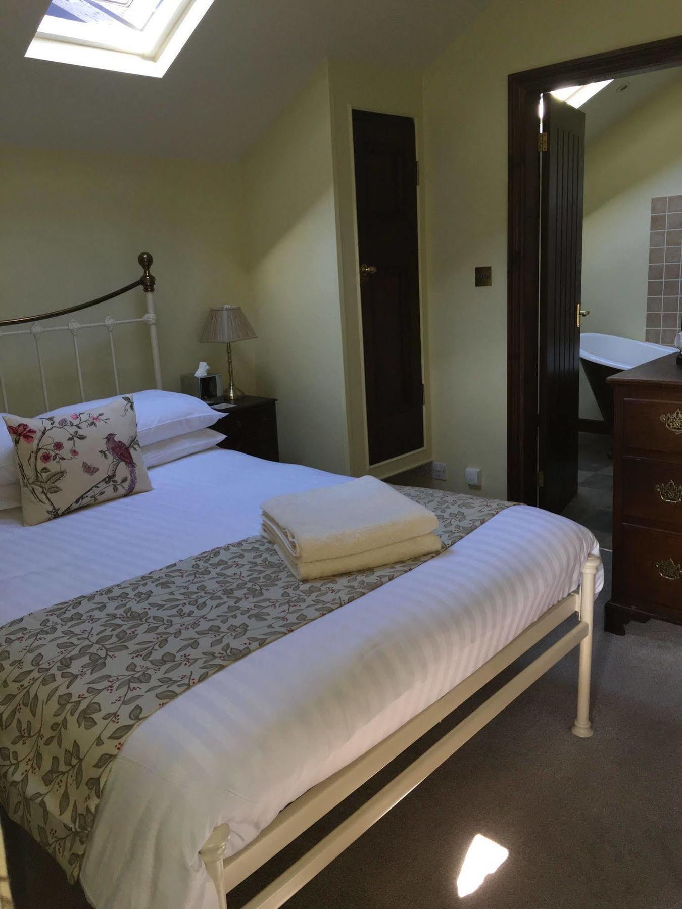 Waterwheel Guesthouse Ambleside Bagian luar foto